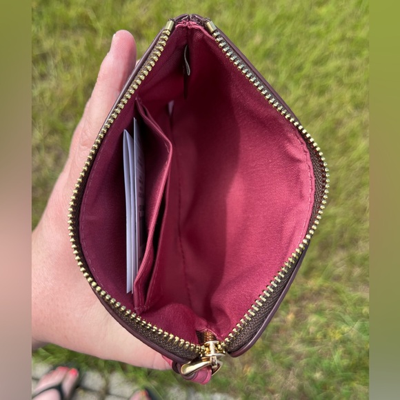 NWT Coach Signature Carriage Wristlet Pink and Brown - Picture 6 of 8